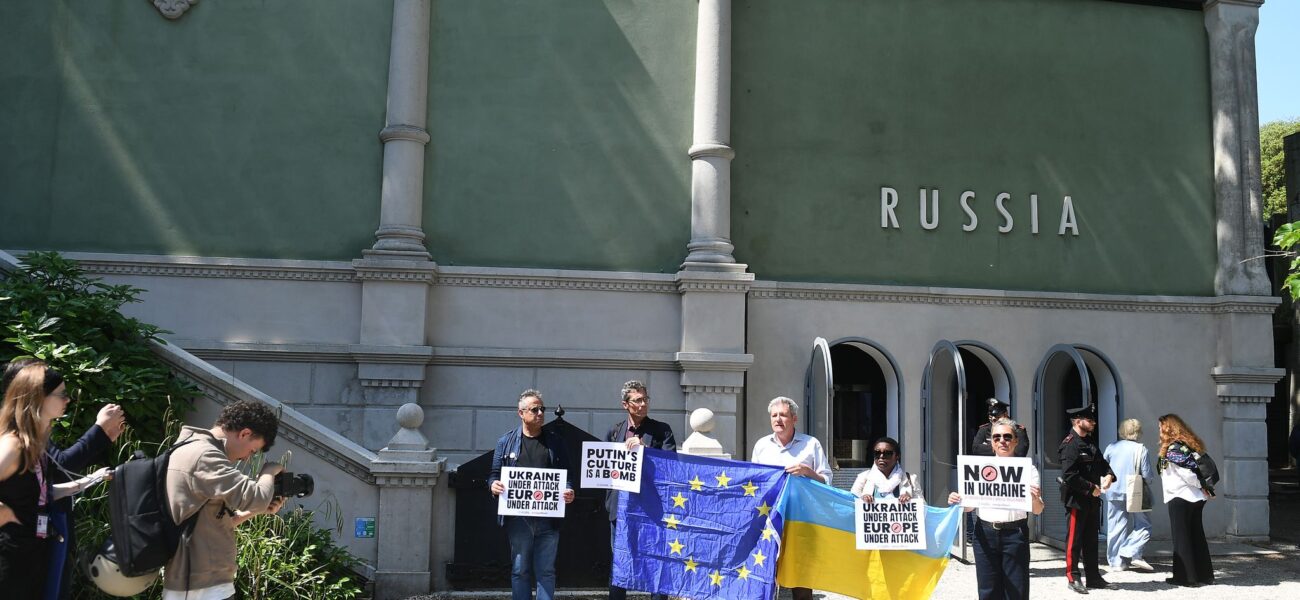 Venice’s Brush with Politics: Biennale Funding Hangs in Ukraine’s Shadow Venice’s Brush with Politics: Biennale Funding Hangs in Ukraine’s Shadow