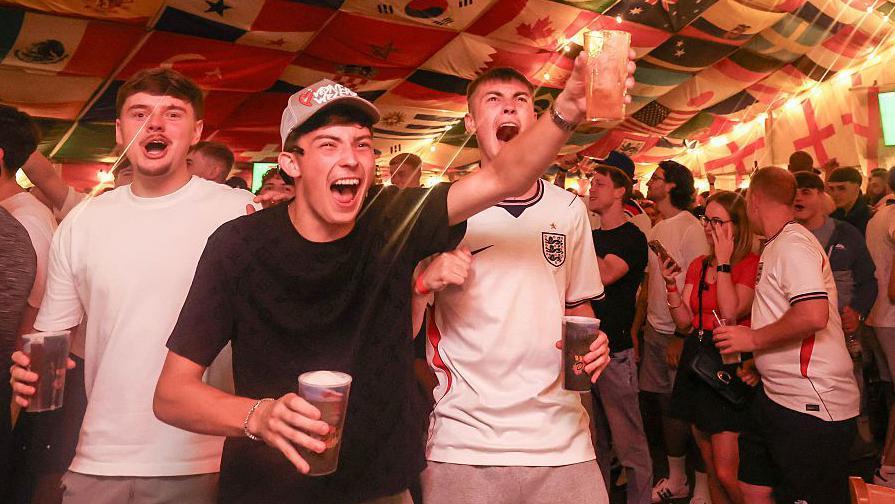 UK Pubs: No Extra Beers for 1 AM World Cup Kick-Off