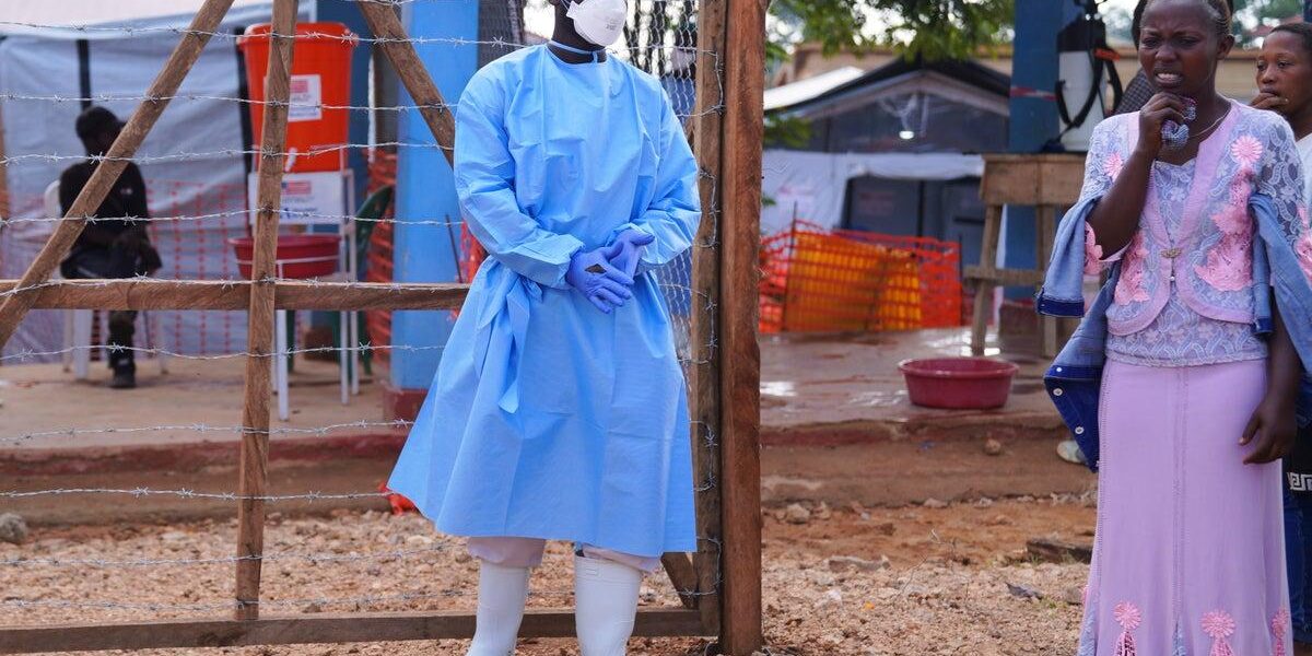 Ebola Crisis Worsens as Congo Health Workers Strike Over Payments Ebola Crisis Worsens as Congo Health Workers Strike Over Payments