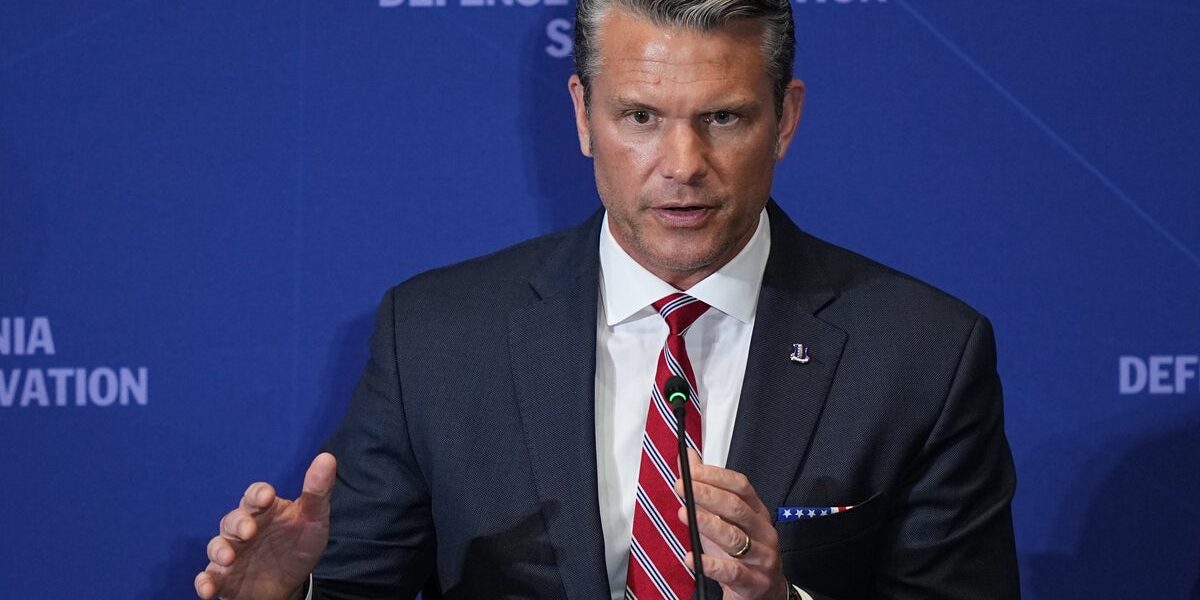 Hegseth Defends Low-Altitude Military Flyovers Amid Public Scrutiny Hegseth Defends Low-Altitude Military Flyovers Amid Public Scrutiny