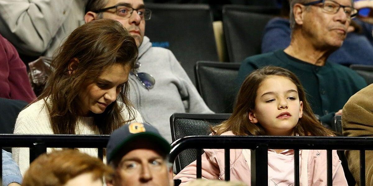 Suri Cruise Legally Drops Father Tom Cruise’s Surname Suri Cruise Legally Drops Father Tom Cruise’s Surname