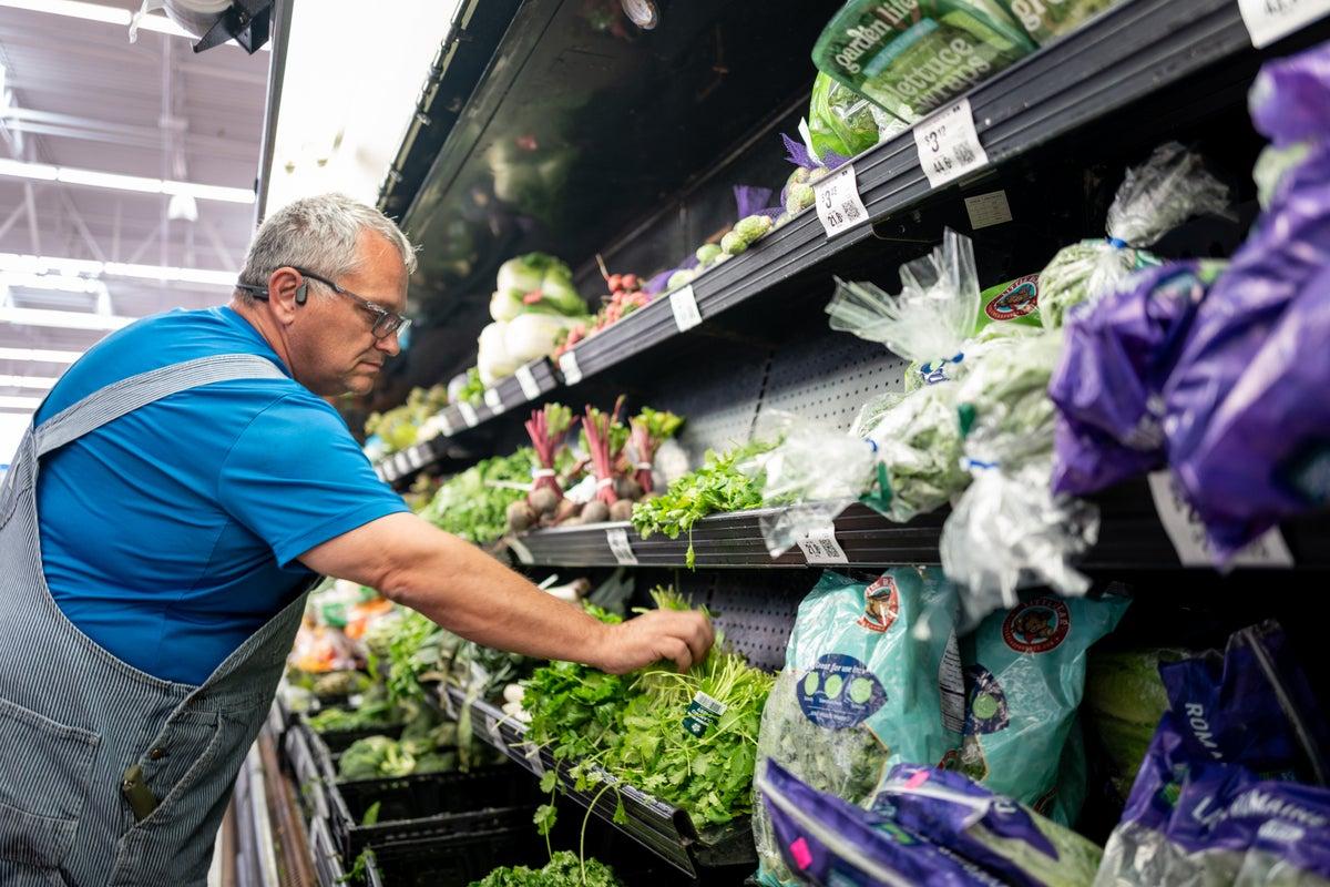 Cyclospora Outbreak Causes 40% Drop in U.S. Fruit and Vegetable Consumption