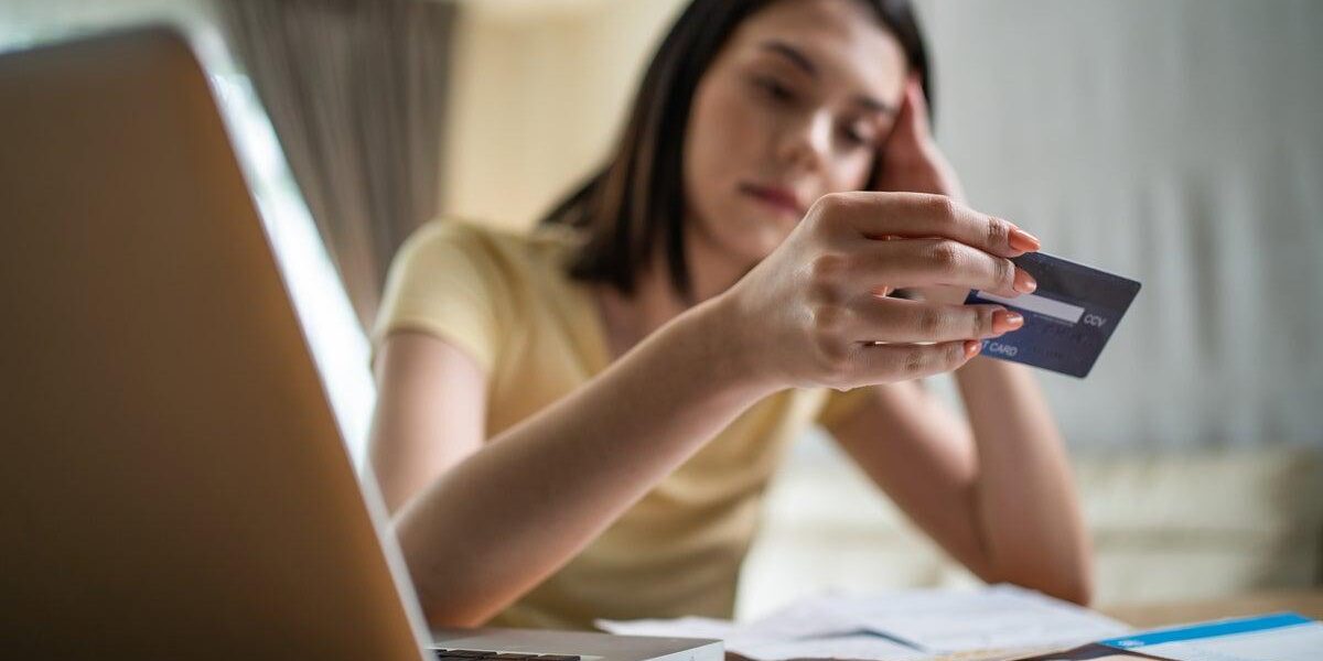 UK Adults Spend 22 Hours Weekly Worrying About Finances Amid Rising Costs UK Adults Spend 22 Hours Weekly Worrying About Finances Amid Rising Costs