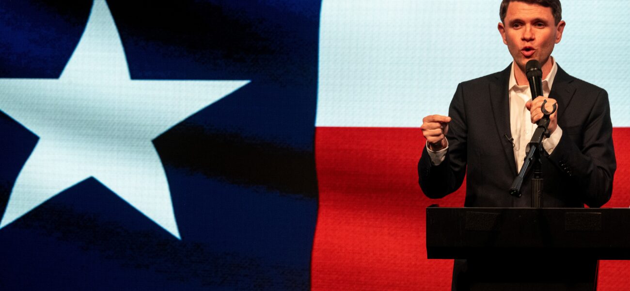 Borderlines of Loyalty: Texas’s Shifting Hispanic Vote Poses Dilemma for Grand Old Party Borderlines of Loyalty: Texas’s Shifting Hispanic Vote Poses Dilemma for Grand Old Party