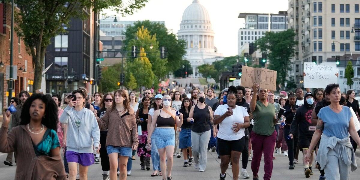 Wisconsin Police Officer Fatally Shoots Armed Knife-Wielding Man