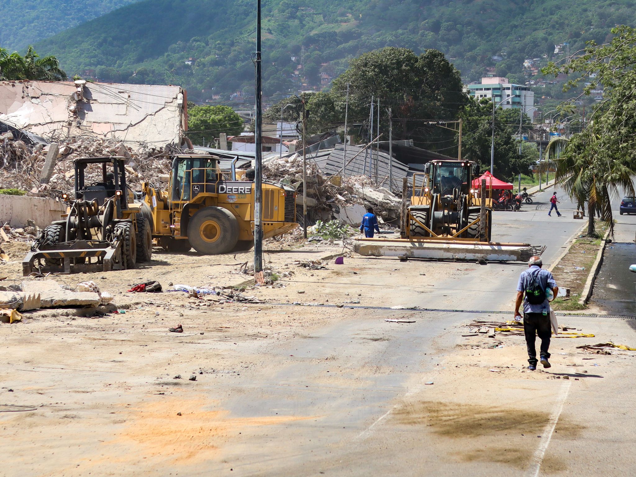 Caracas Aftershocks: When Geological Tremors Echo Political Instability in a Fractured Nation