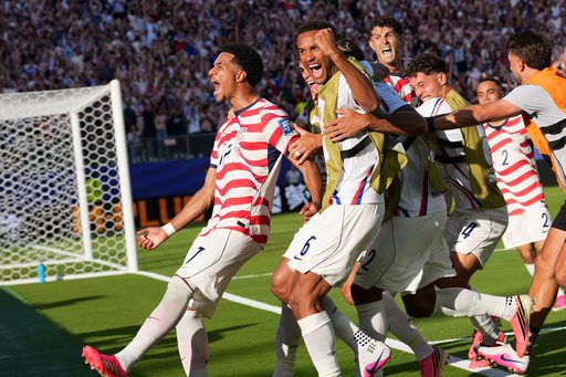 USMNT World Cup: 10 Men, Epic Win, Round of 16 USMNT World Cup: 10 Men, Epic Win, Round of 16