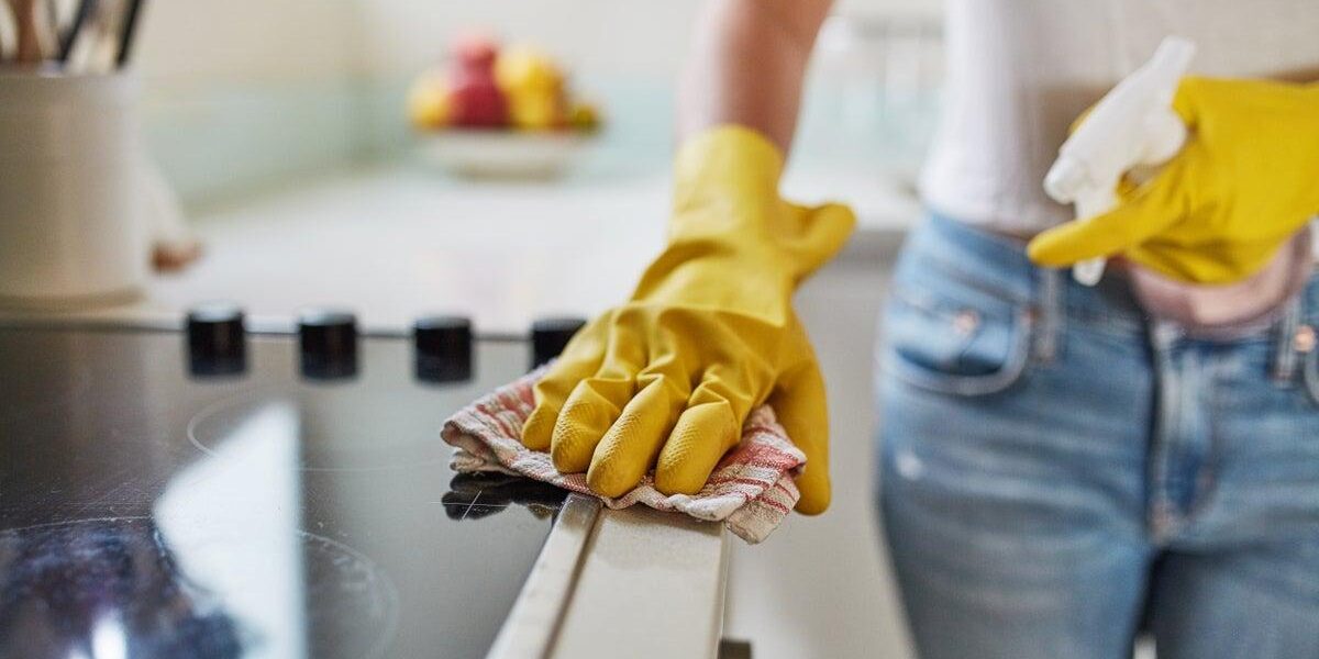 Essential Pre- and Post-Holiday Cleaning Tasks for a Hassle-Free Break Essential Pre- and Post-Holiday Cleaning Tasks for a Hassle-Free Break