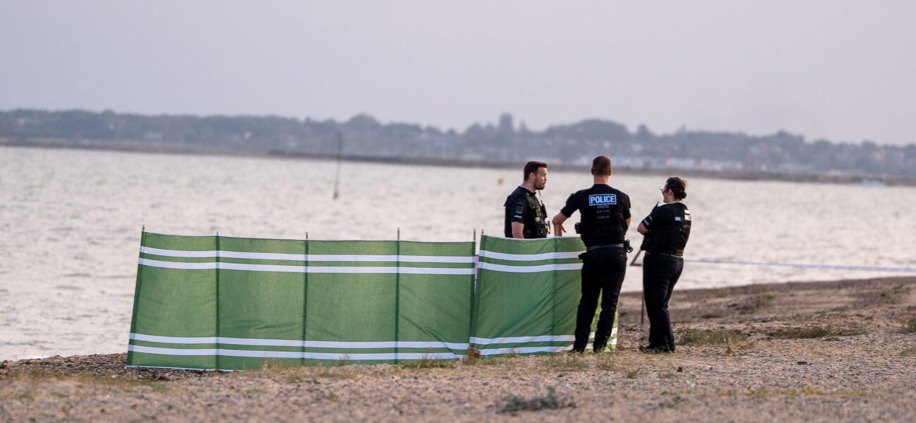 Essex Coast Tragedy: Teenage Girl and Woman in Her 40s Drown at West Mersea Beach Essex Coast Tragedy: Teenage Girl and Woman in Her 40s Drown at West Mersea Beach