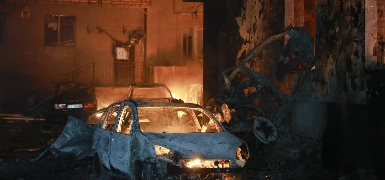 Kyiv Under Siege: Russian Missile Barrage Kills One, Wounds 16 Kyiv Under Siege: Russian Missile Barrage Kills One, Wounds 16
