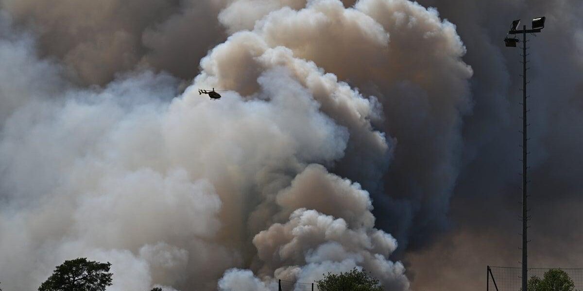 Snow in Athens, Fires in France: Extreme Weather Contrasts Across Europe Snow in Athens, Fires in France: Extreme Weather Contrasts Across Europe