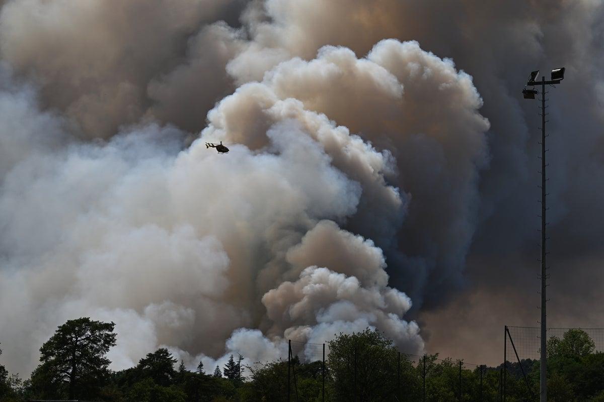 Snow in Athens, Fires in France: Extreme Weather Contrasts Across Europe