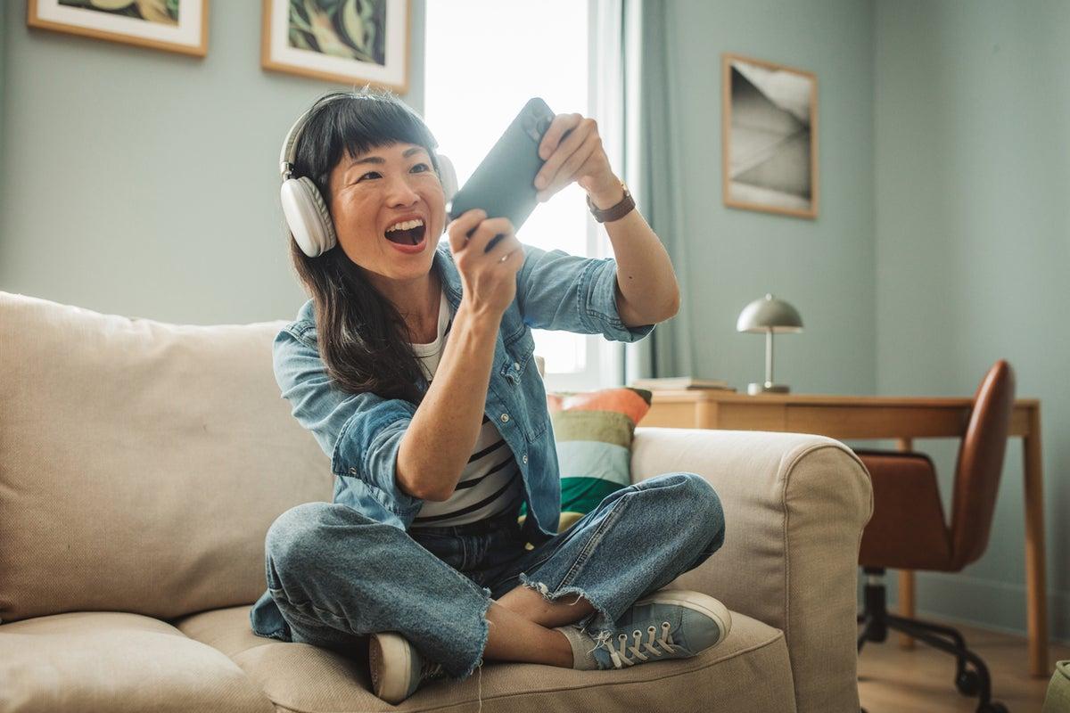 Parenting Stress Prompts Mothers to Take Up Hobbies for Mental Well-being Parenting Stress Prompts Mothers to Take Up Hobbies for Mental Well-being