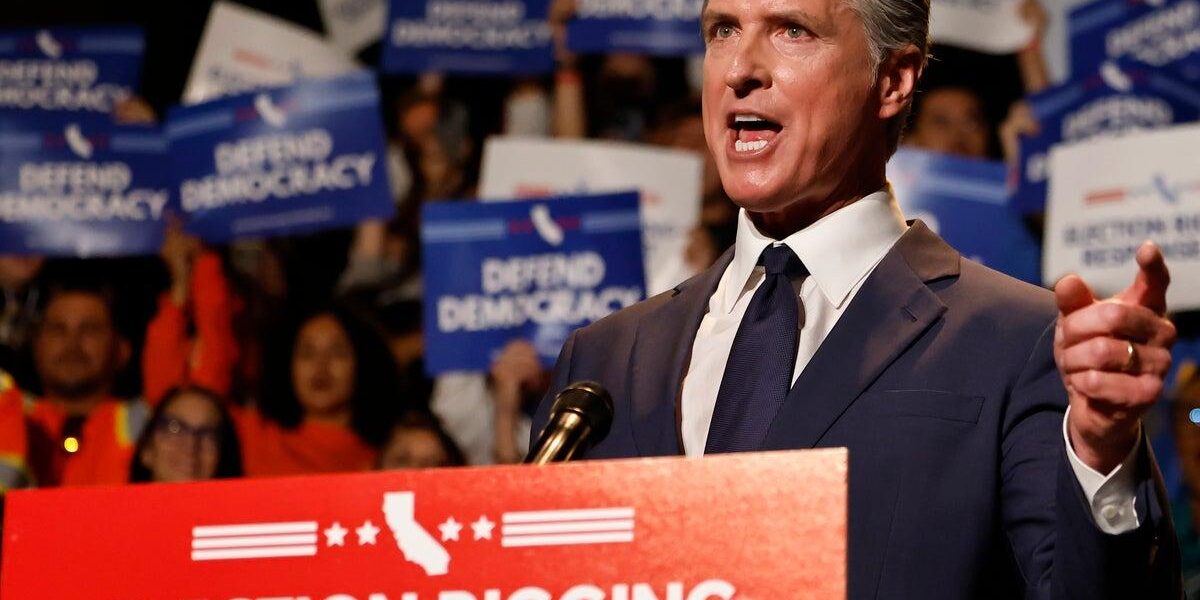 Texts Reveal DHS Agent Admitted Border Patrol at Newsom Event Was Political Stunt