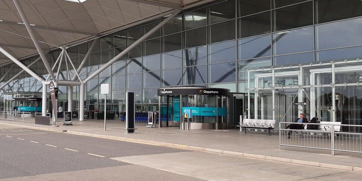UK Airports See Sharp Increase in Drop-Off Fees Amid Summer Travel Surge