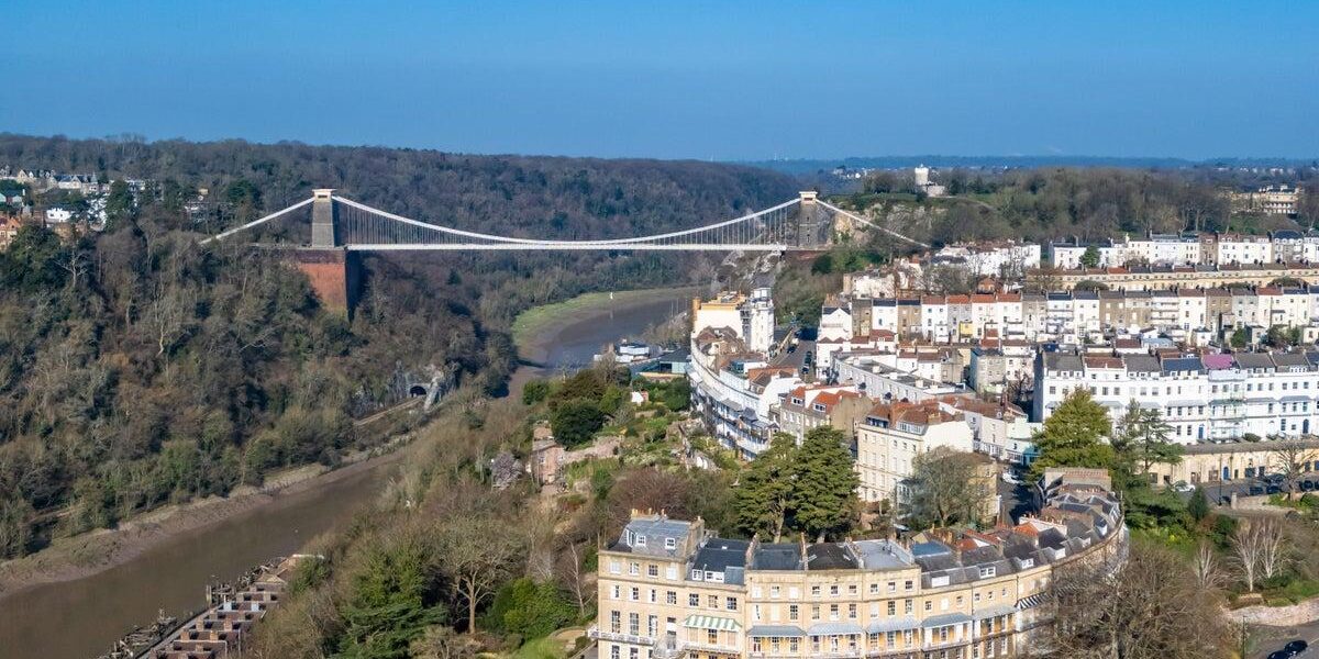 Lloyds Study Reveals Savings for Home Buyers in Less Expensive Postcodes