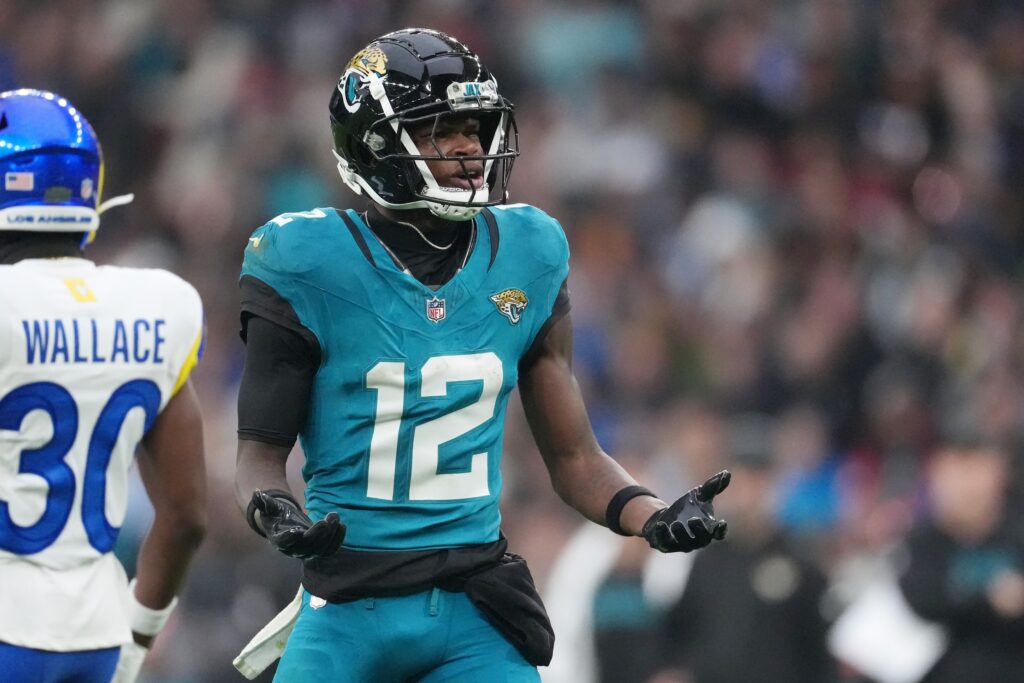 Hunter’s Hype Train: Jacksonville’s Billion-Dollar Muscle Play Under the Social Media Glare