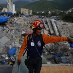 Venezuela Earthquake: One Month On, Victims Still Sleep in Rubble Venezuela Earthquake: One Month On, Victims Still Sleep in Rubble