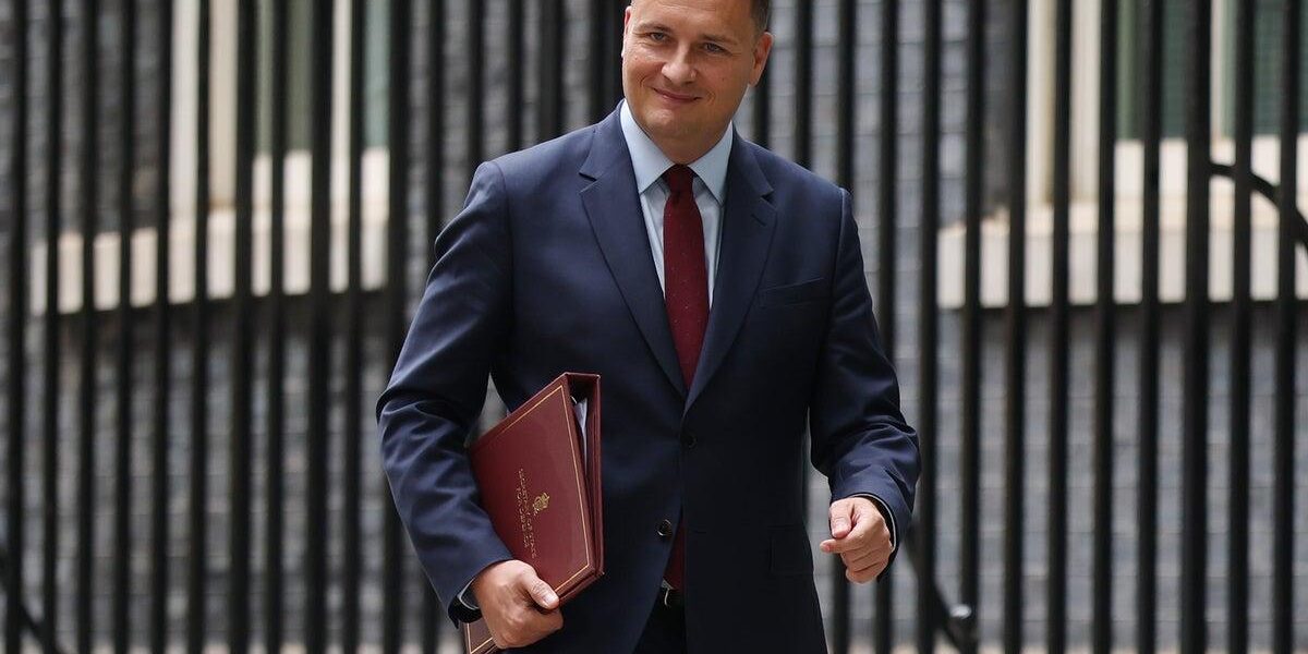 Wes Streeting Issues Apology Following Unintended Microphone Remarks Wes Streeting Issues Apology Following Unintended Microphone Remarks