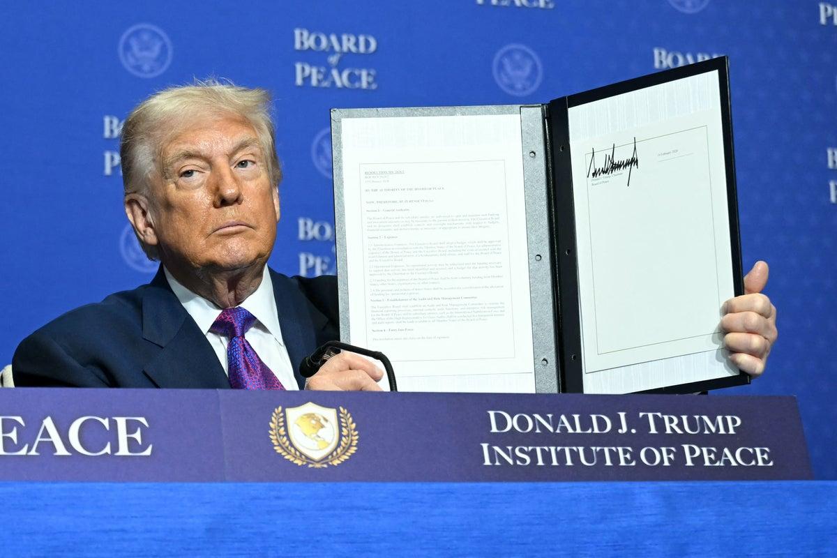 Trump Announces ‘Historic’ Gaza Deal to Disarm Hamas and Withdraw Israeli Troops Trump Announces ‘Historic’ Gaza Deal to Disarm Hamas and Withdraw Israeli Troops