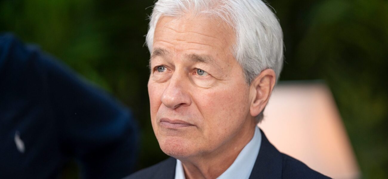 Dimon’s Discomfort: A Billionaire’s Stark Admission of America’s Economic Divide Dimon’s Discomfort: A Billionaire’s Stark Admission of America’s Economic Divide