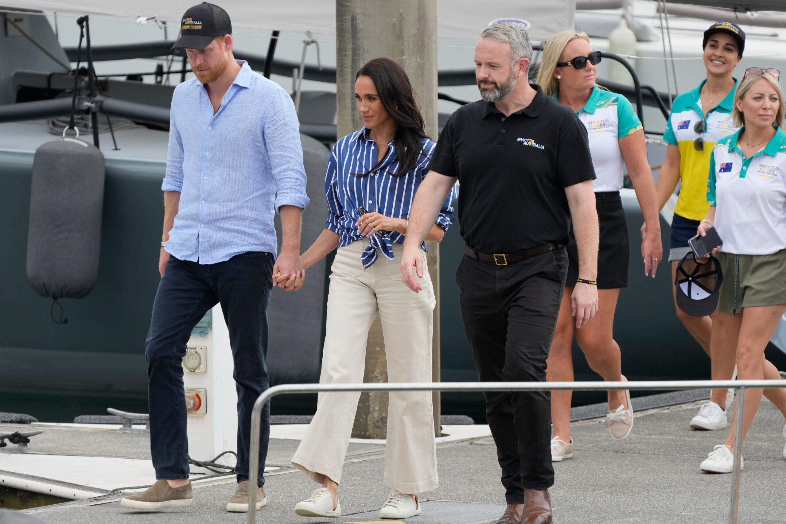 The Absent Royals: Harry’s Solo UK Trip Exposes Monarchy’s Fragile Public Front