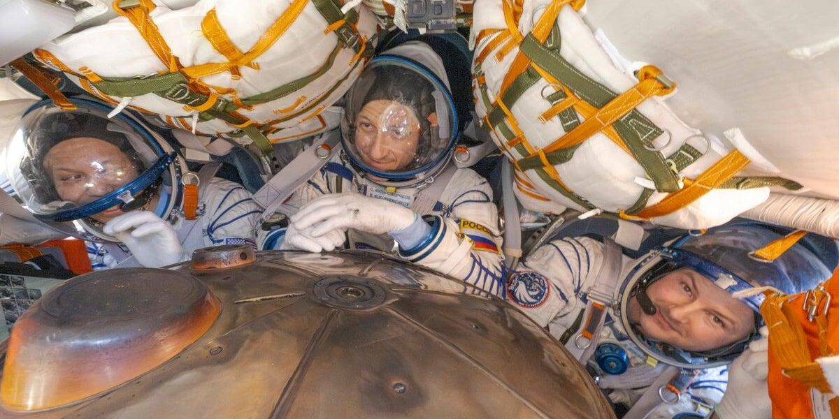 US-Russia Space Crew Returns to Earth Following Eight-Month ISS Mission US-Russia Space Crew Returns to Earth Following Eight-Month ISS Mission