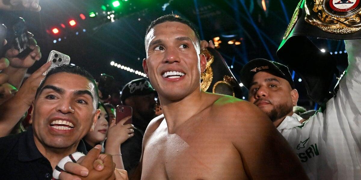 Canelo Alvarez Addresses Accusations of Avoiding David Benavidez Fight Canelo Alvarez Addresses Accusations of Avoiding David Benavidez Fight