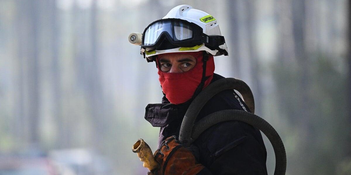 France Declares State of Emergency as Wildfires Ravage Bordeaux Amid New Heatwave France Declares State of Emergency as Wildfires Ravage Bordeaux Amid New Heatwave