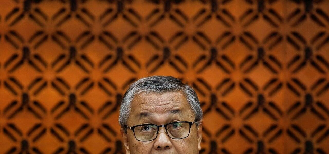 Indonesian Central Banker’s Resignation Highlights Rate Policy Dilemma Indonesian Central Banker’s Resignation Highlights Rate Policy Dilemma