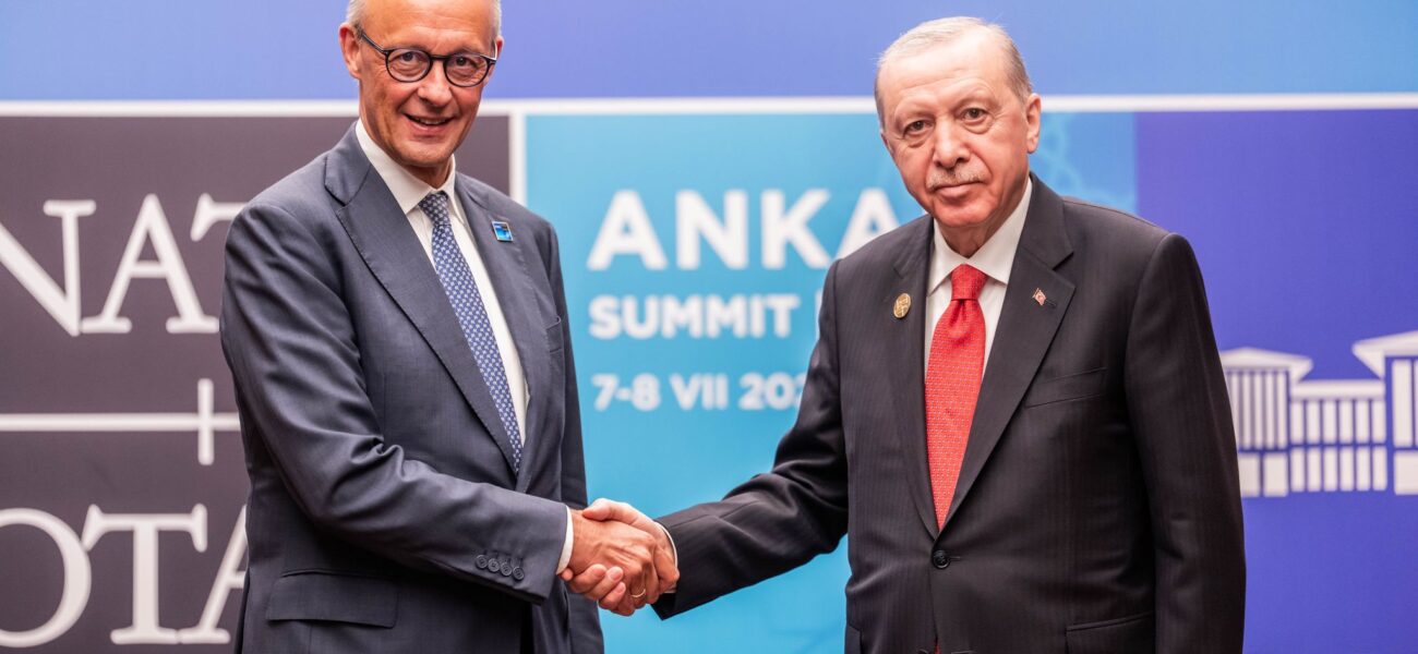 Istanbul’s Stark Diplomacy: Erdoğan’s Firearm Handshakes Jolt Alliance Norms Istanbul’s Stark Diplomacy: Erdoğan’s Firearm Handshakes Jolt Alliance Norms