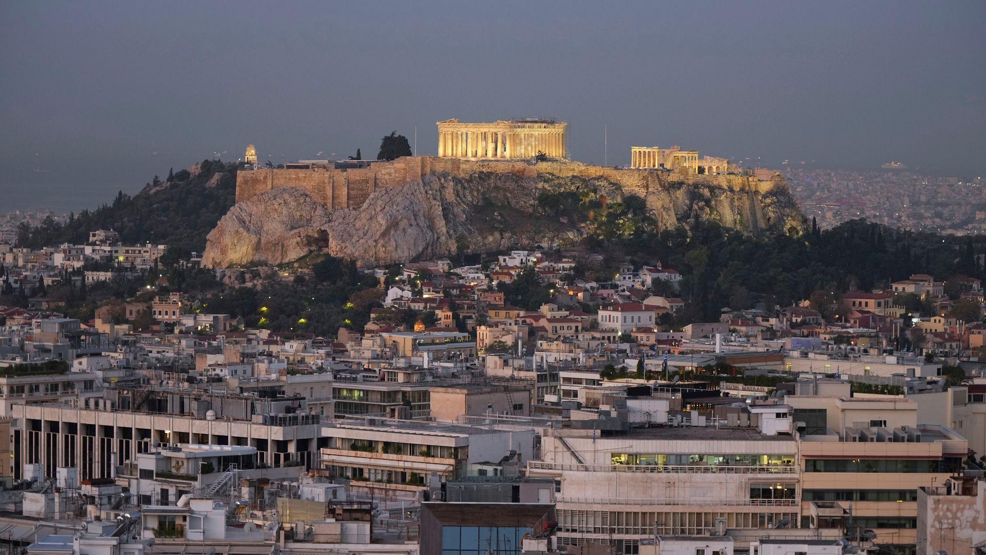 British Woman’s Body Discovered in Suitcase in Greece, Investigation Underway British Woman’s Body Discovered in Suitcase in Greece, Investigation Underway