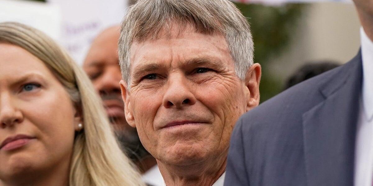 Ex-Olympian Seeks Closed Testimony in Reflecting Pool Damage Case Ex-Olympian Seeks Closed Testimony in Reflecting Pool Damage Case