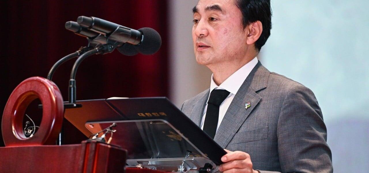 South Korean Defence Minister Faces Renewed Accusations of Military Desertion South Korean Defence Minister Faces Renewed Accusations of Military Desertion