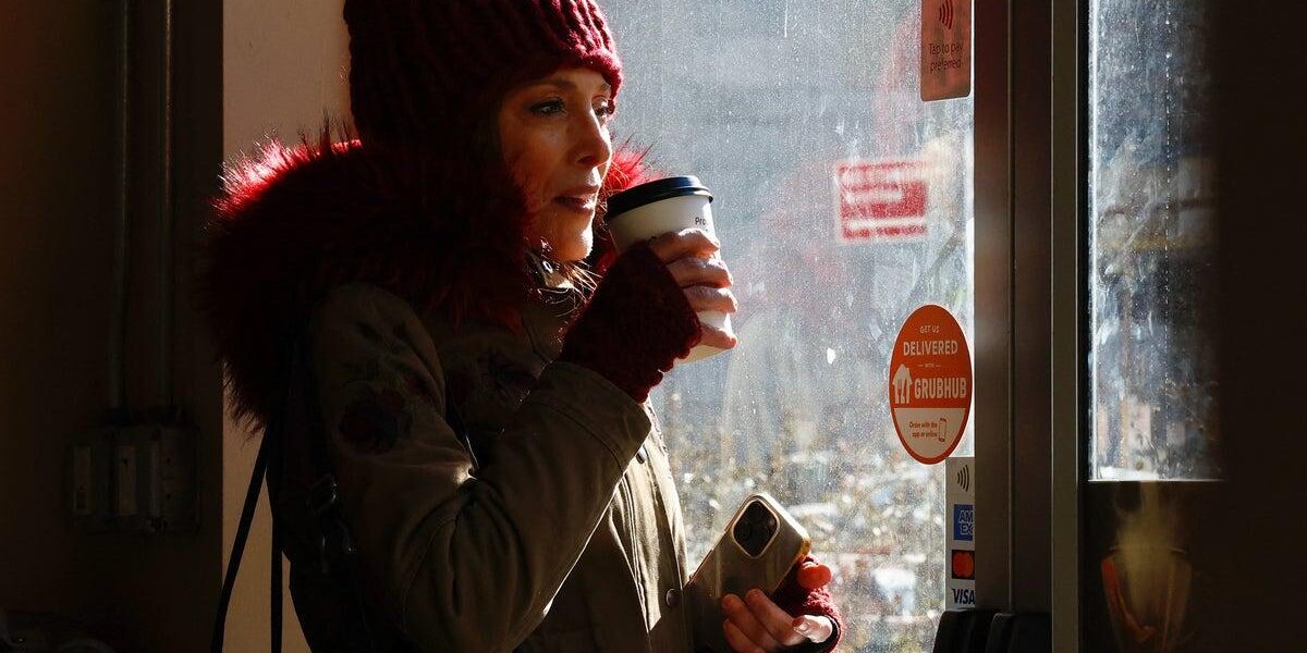 Experts Reveal Safe Daily Coffee Intake for Americans