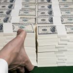 US Trillion Investors Shift to Energy, Signal Dollar Concern Amid Geopolitical Flux