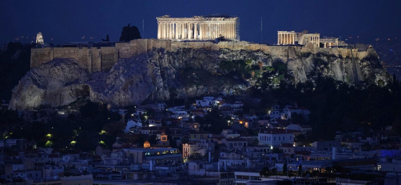 Greek Police Investigate Use of British Woman’s Phone After Death in Suitcase