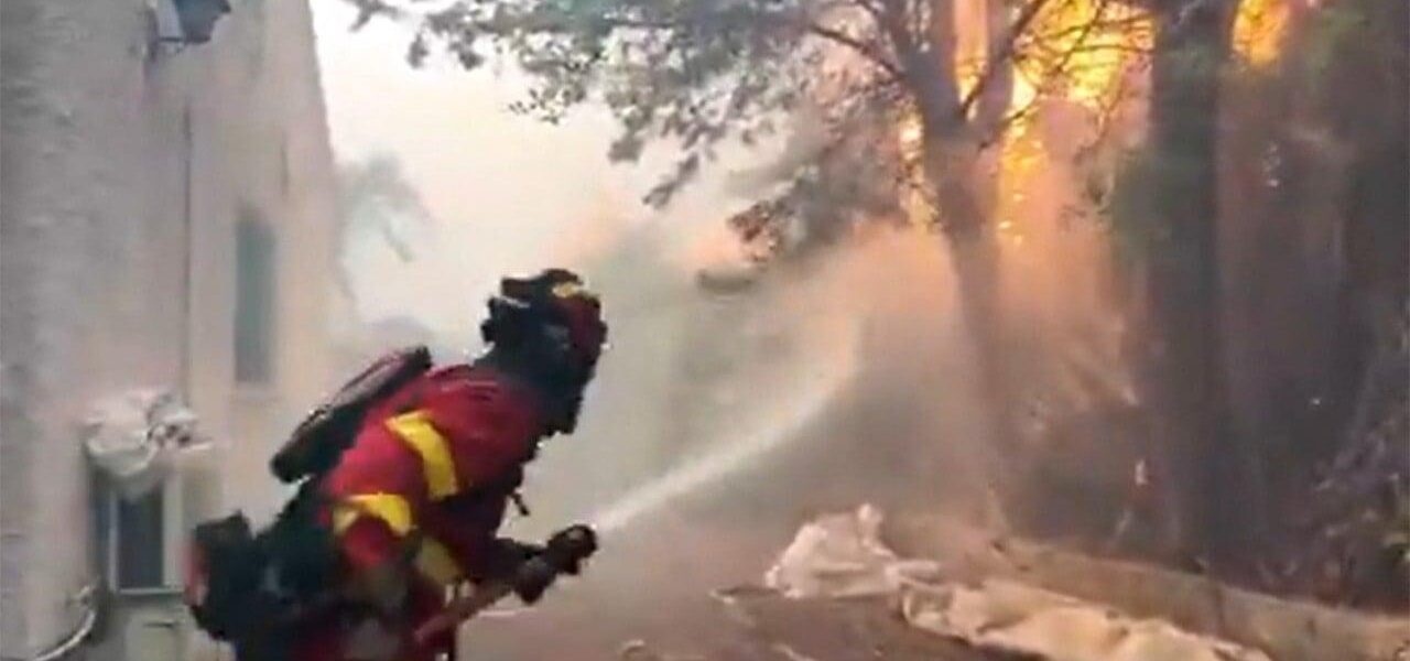 Spain, France Wildfires Prompt Mass Evacuations Amid National Emergency Spain, France Wildfires Prompt Mass Evacuations Amid National Emergency