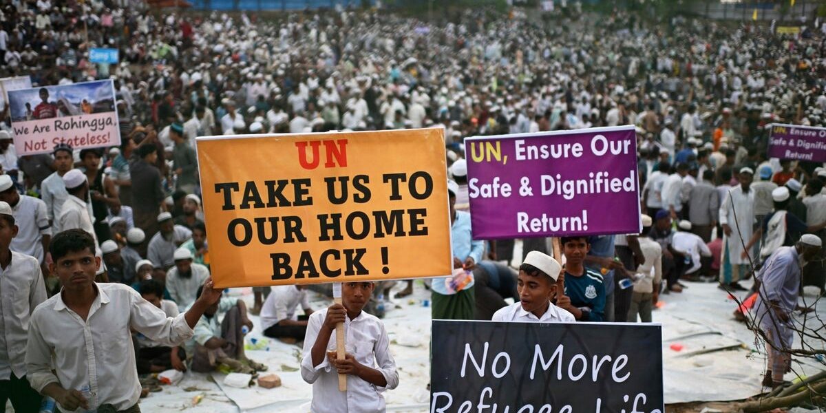 Myanmar Verifies Over 300,000 Rohingya Refugees for Repatriation Myanmar Verifies Over 300,000 Rohingya Refugees for Repatriation