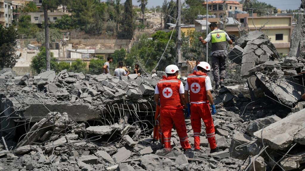 Israeli Airstrikes in Southern Lebanon Kill 11, Hezbollah Vows Retaliation Israeli Airstrikes in Southern Lebanon Kill 11, Hezbollah Vows Retaliation