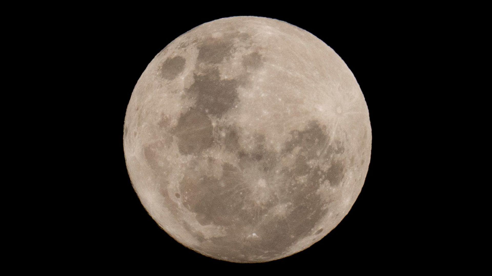 SpaceX Rocket Set for Lunar Collision: Key Facts and Predictions