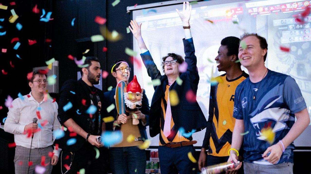 Roehampton University Offers £2,000 Annual Stipend for Esports Students Roehampton University Offers £2,000 Annual Stipend for Esports Students