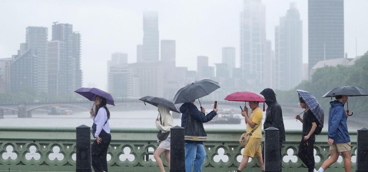 UK Faces Flash Flood Risk as Heavy Showers Forecast UK Faces Flash Flood Risk as Heavy Showers Forecast