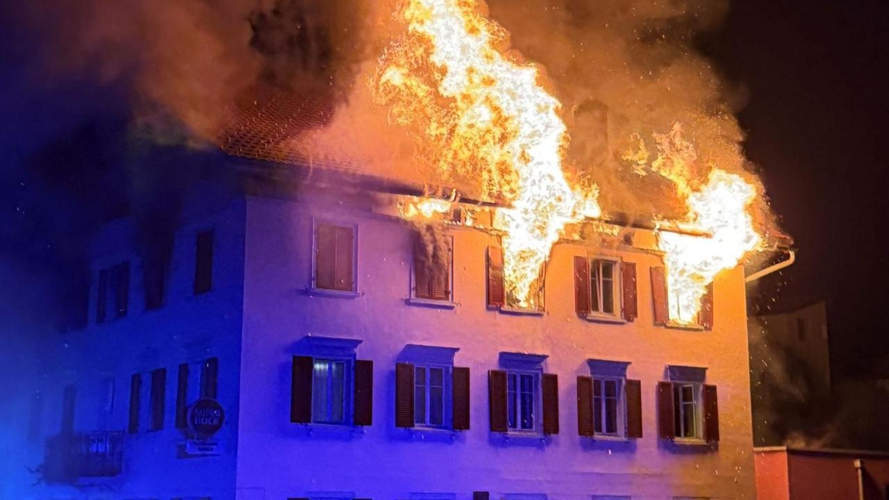 Five Missing and Eight Injured in Swiss Alpine Town Fire Five Missing and Eight Injured in Swiss Alpine Town Fire