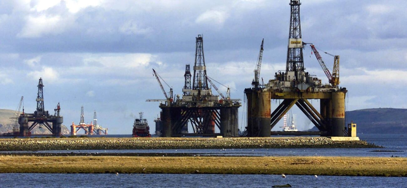 Oil and Gas Industry Urges UK PM to Approve Controversial North Sea Projects Oil and Gas Industry Urges UK PM to Approve Controversial North Sea Projects