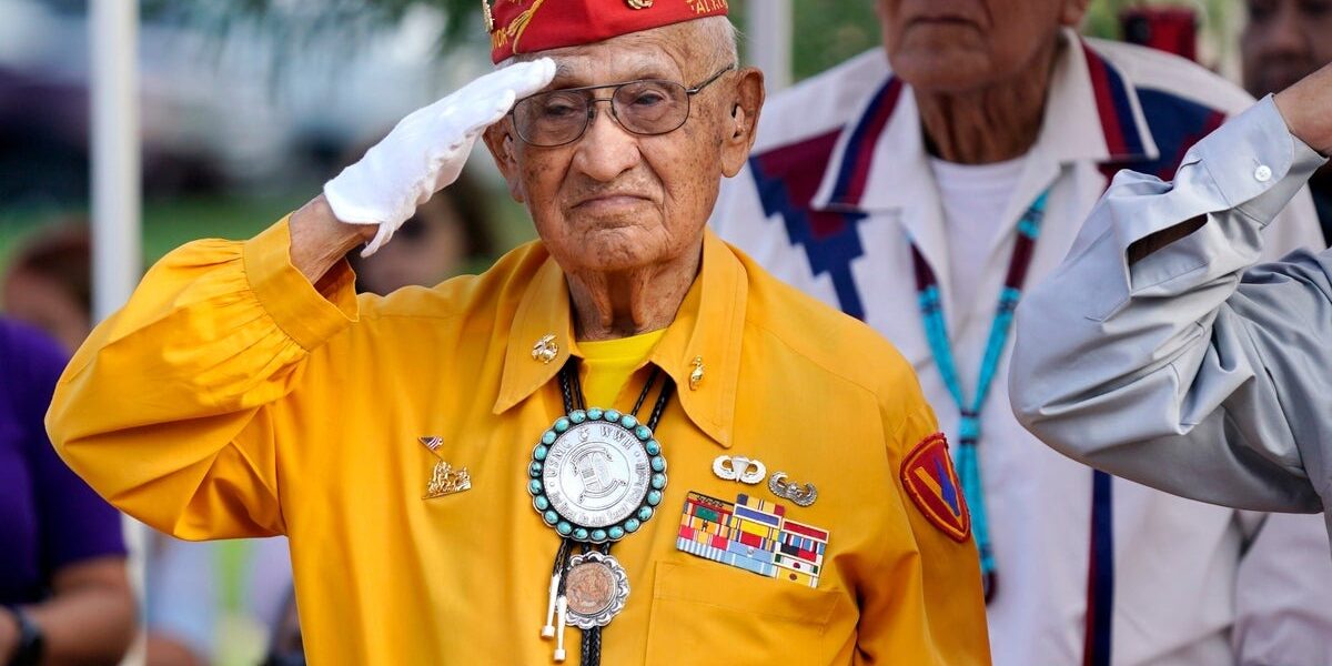 Navajo Code Talker Day Honors 101-Year-Old Veteran in Phoenix Navajo Code Talker Day Honors 101-Year-Old Veteran in Phoenix