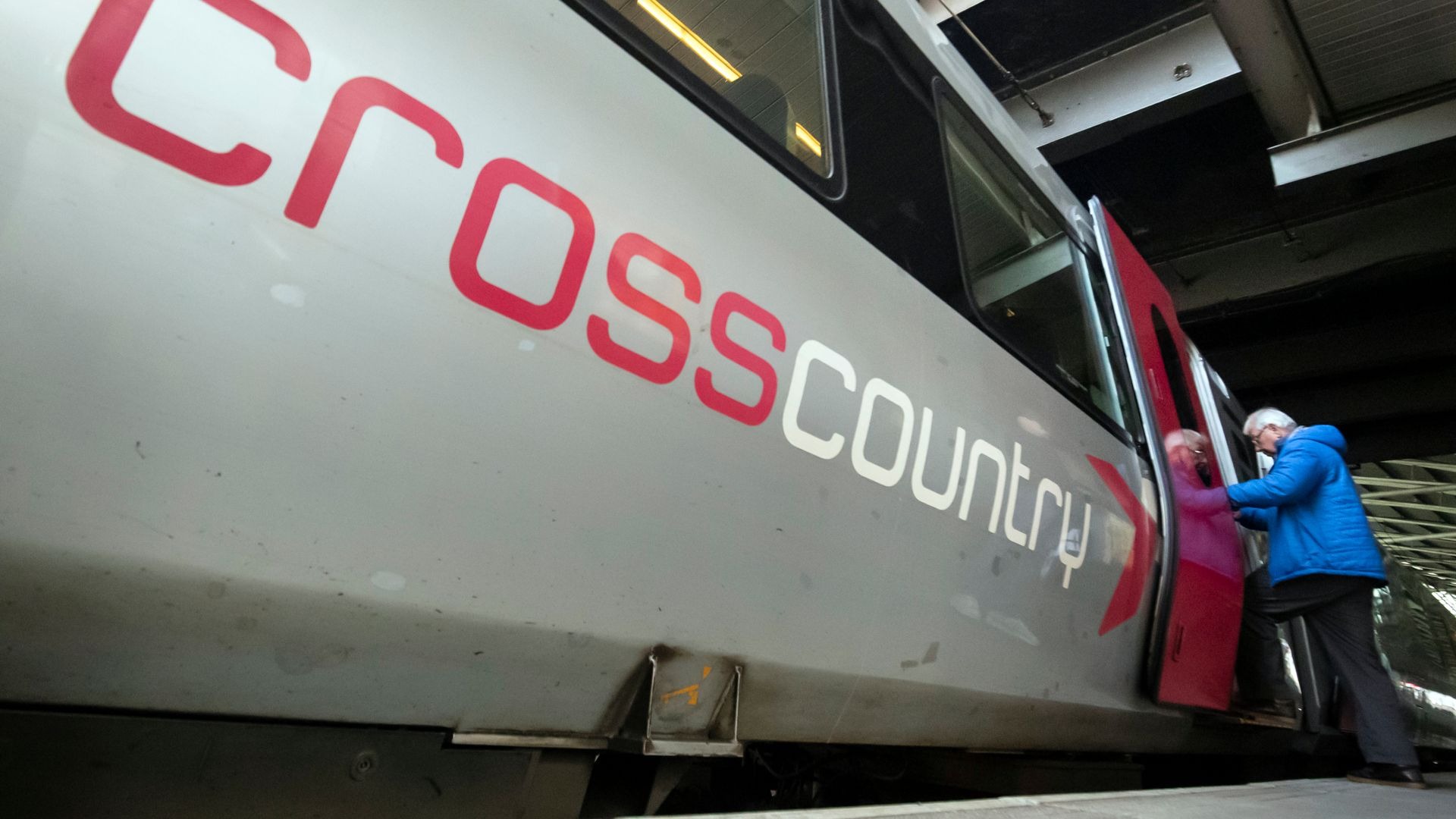 CrossCountry Cancels UK Trains Nationwide Due to Power Outage CrossCountry Cancels UK Trains Nationwide Due to Power Outage