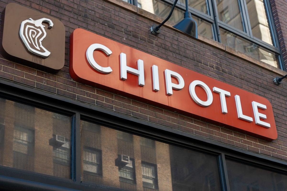 Chipotle Sued for Salmonella Outbreak Linked to Jalapeño Peppers