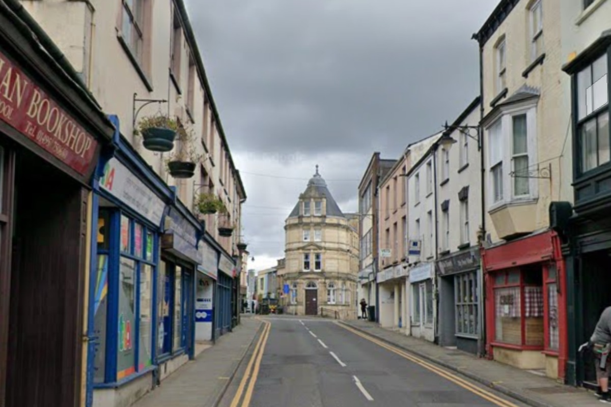 Pontypool Councillors Jules and Bob Rogers Dismissed for Prolonged Absence Pontypool Councillors Jules and Bob Rogers Dismissed for Prolonged Absence