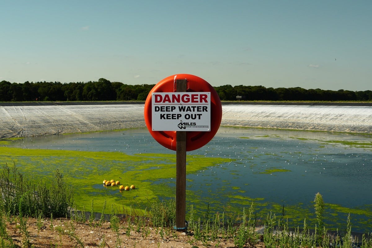 UK Issues Extreme Heat and Wildfire Warnings Amid Record Summer Temperatures